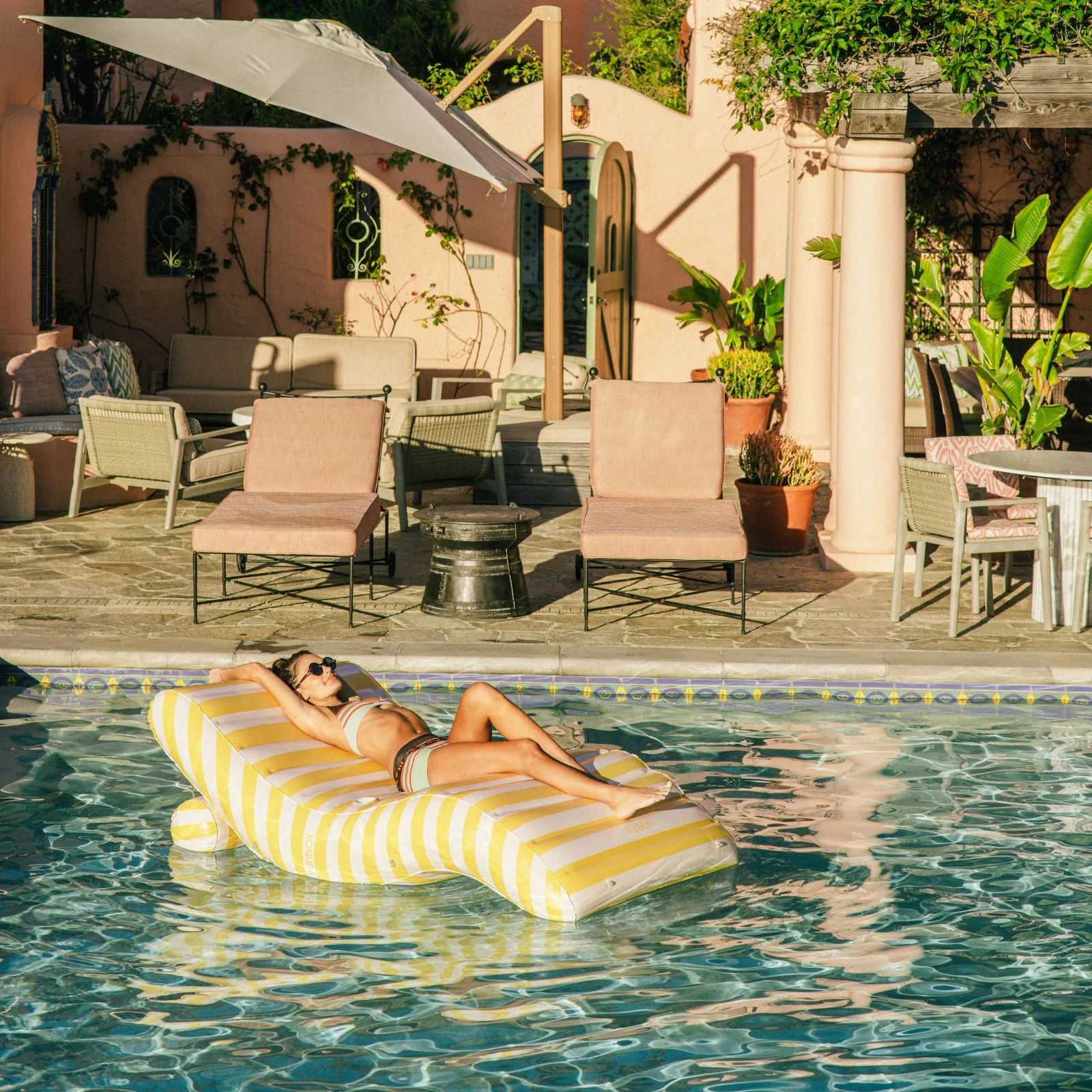 Chaise Lounger Float - Image 4