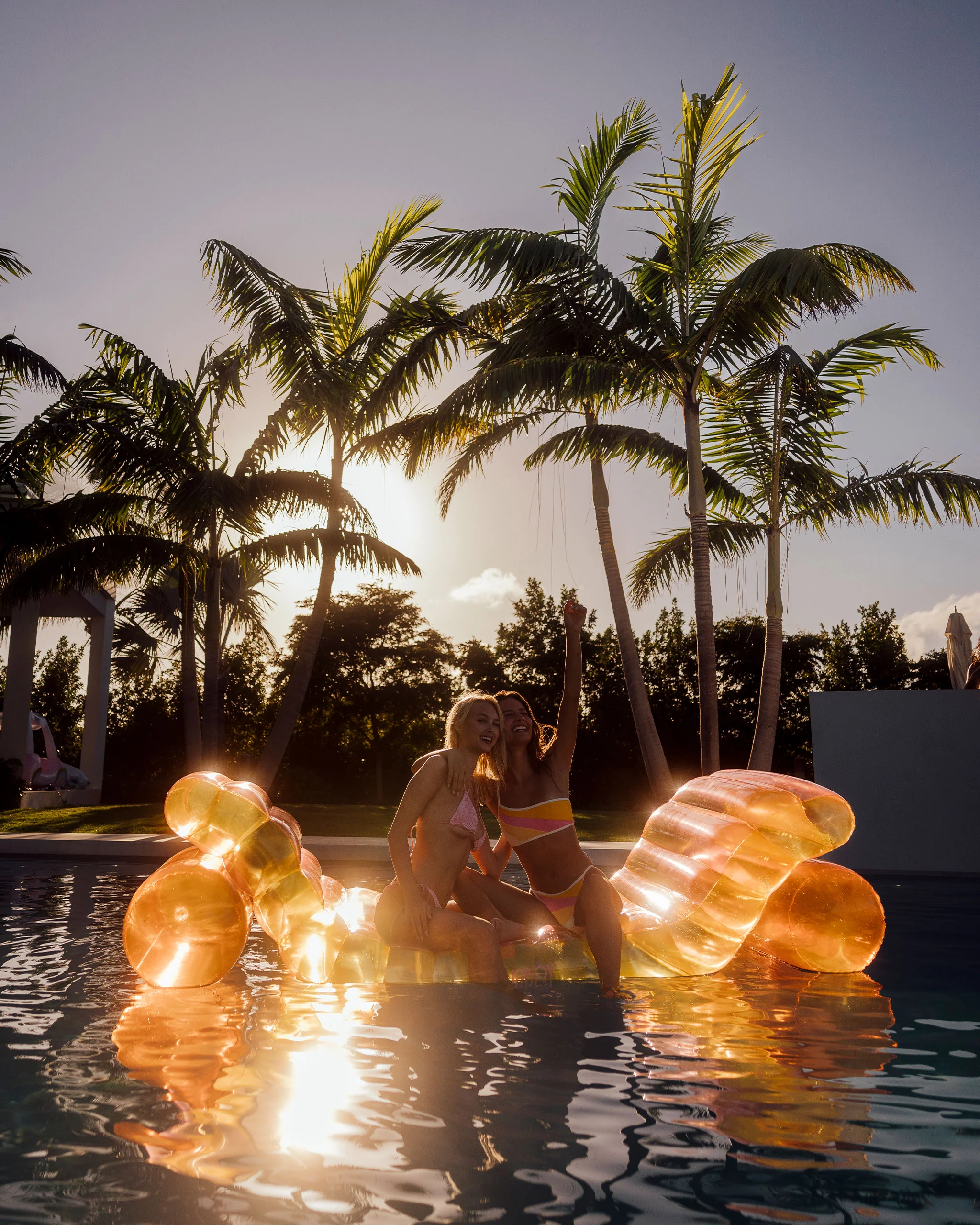 Dual Chaise Lounger Float - Image 5