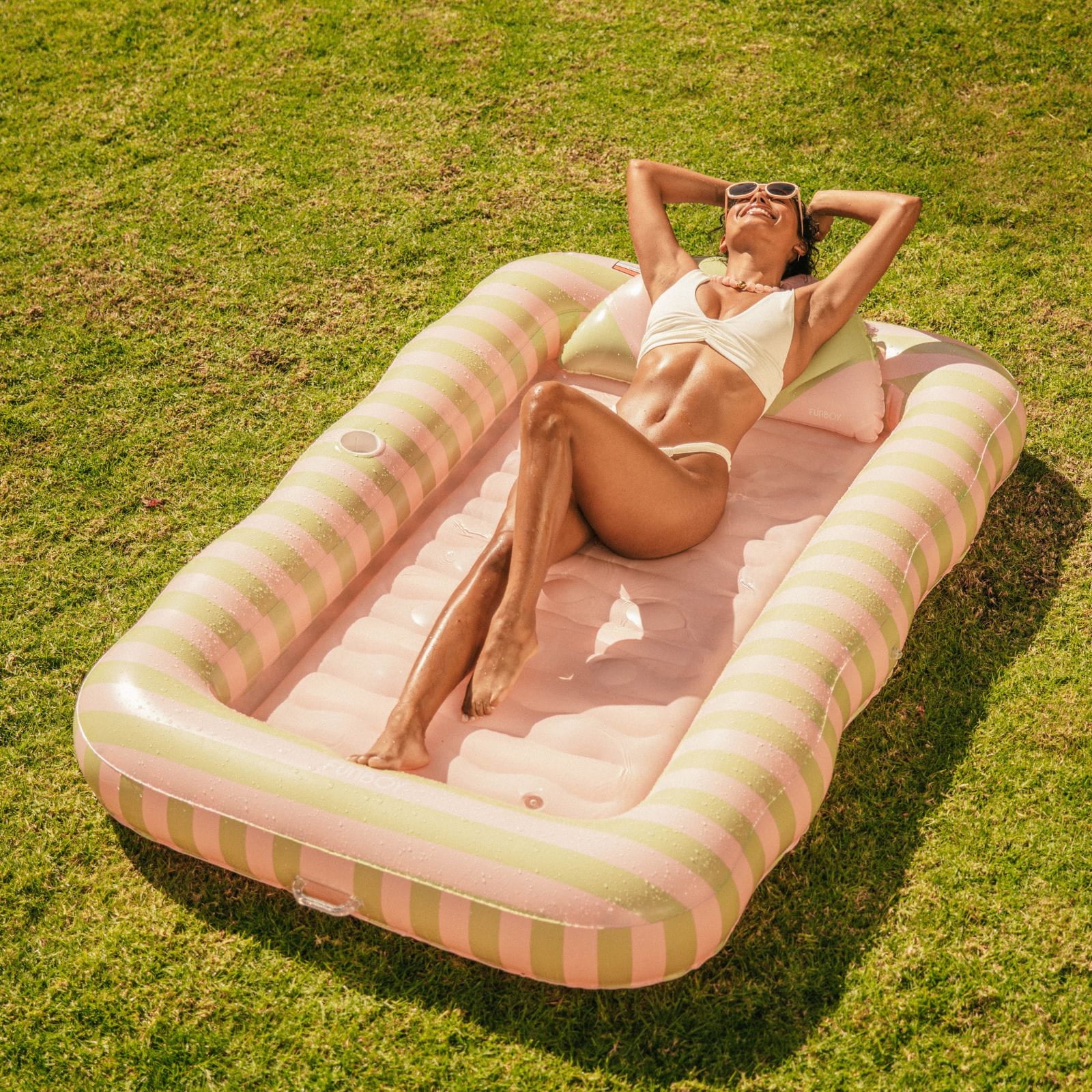 Tanning Pool Lounger - Image 3