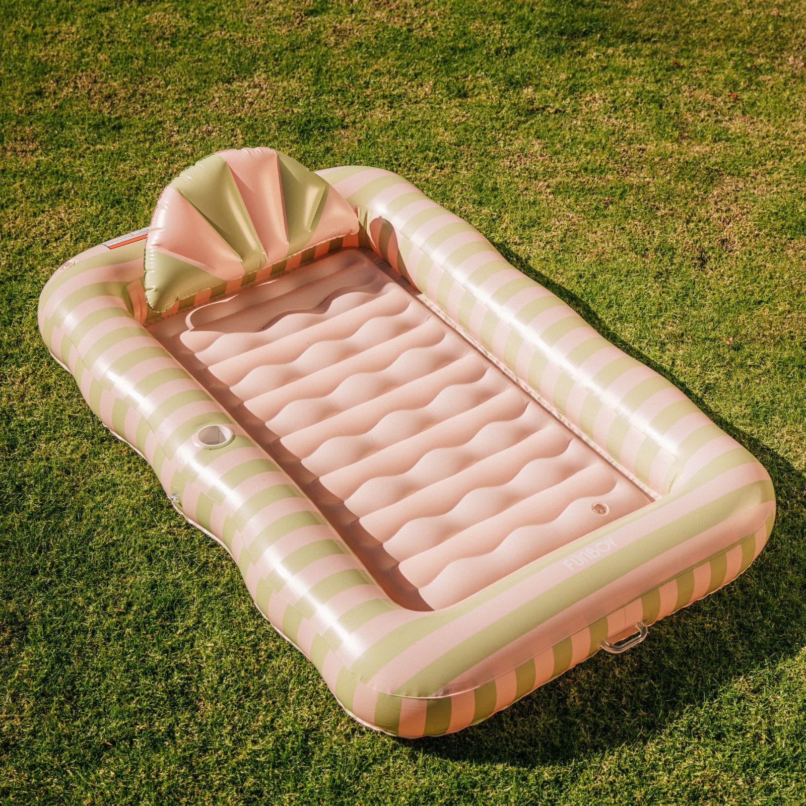 Tanning Pool Lounger - Image 4