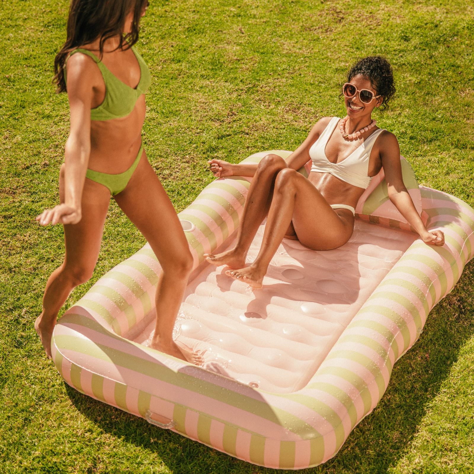 Tanning Pool Lounger - Image 5