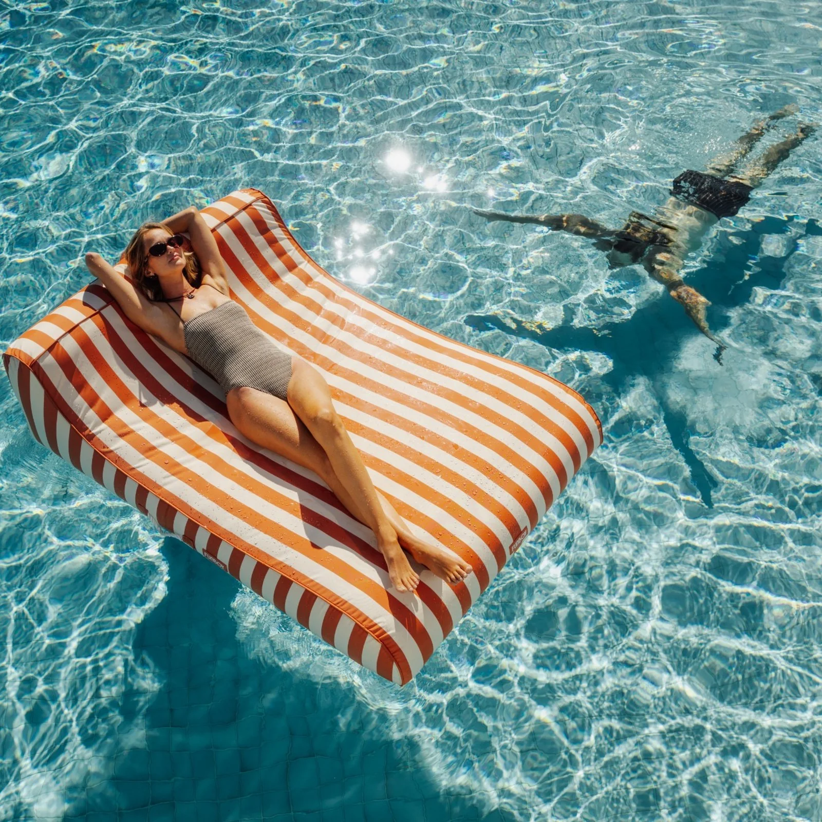 Double Fabric Lounger - Image 5