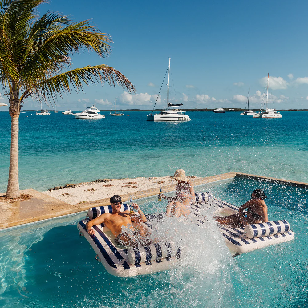Dayclub Island Float - Image 5