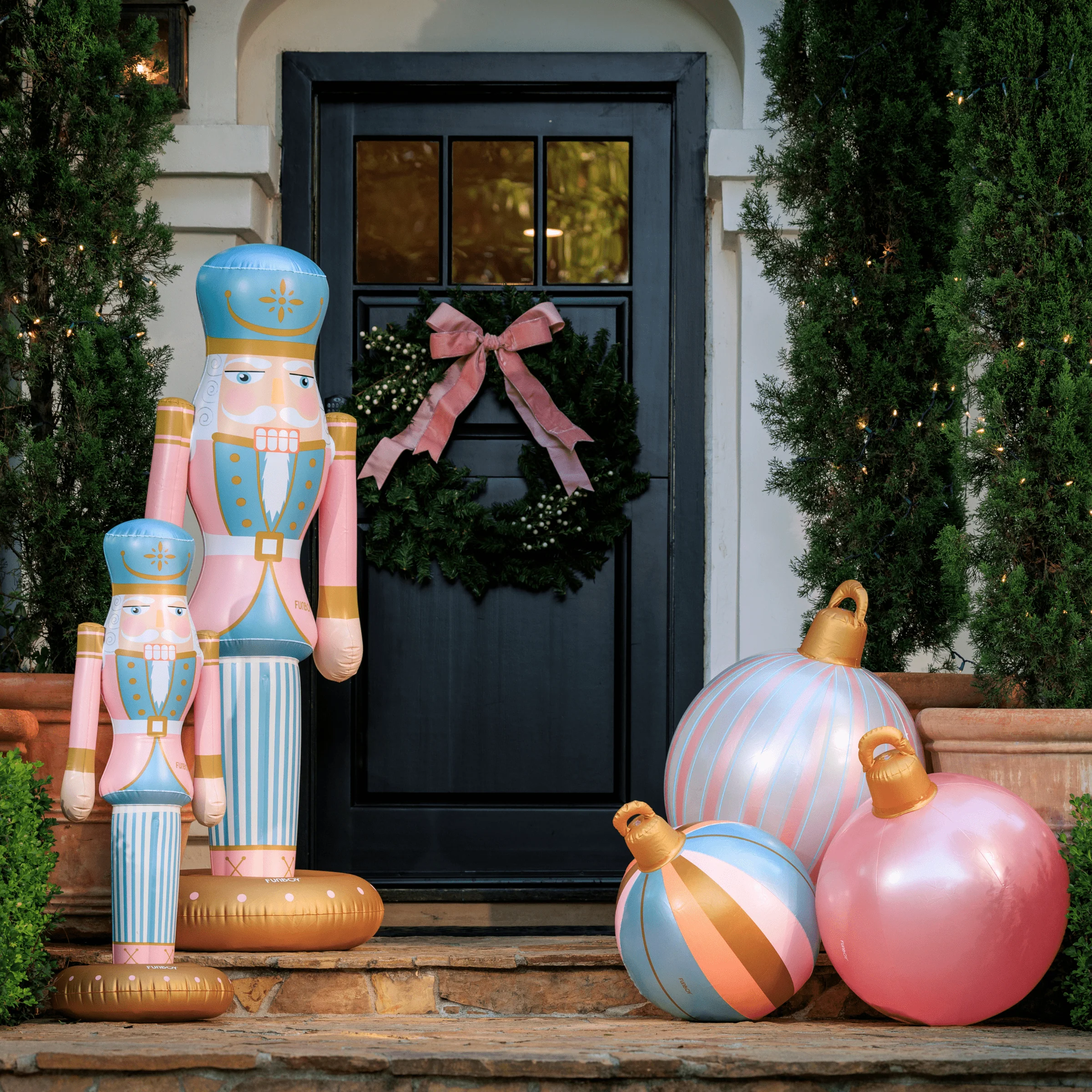 Inflatable Nutcracker - Image 3
