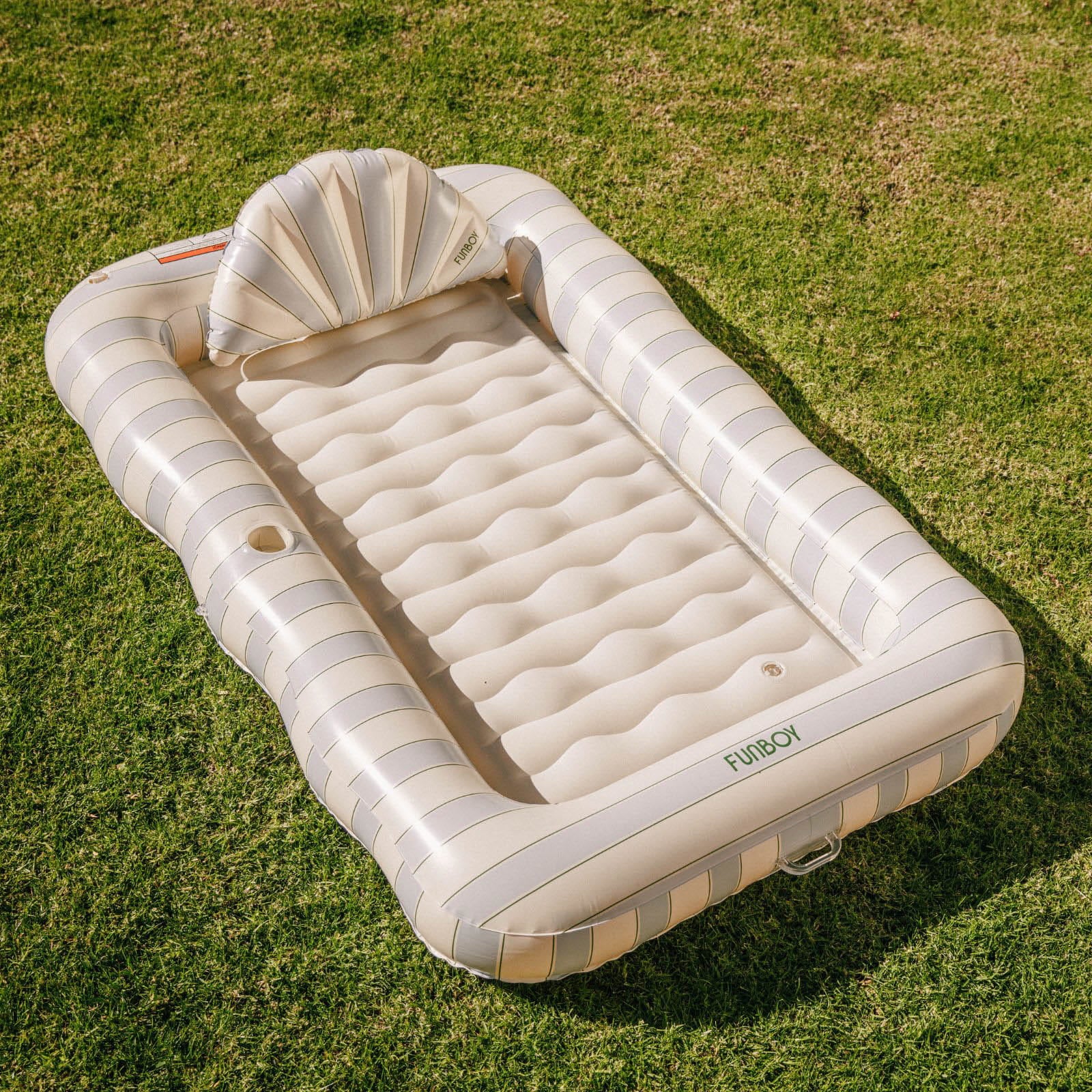 Tanning Pool Lounger - Image 3