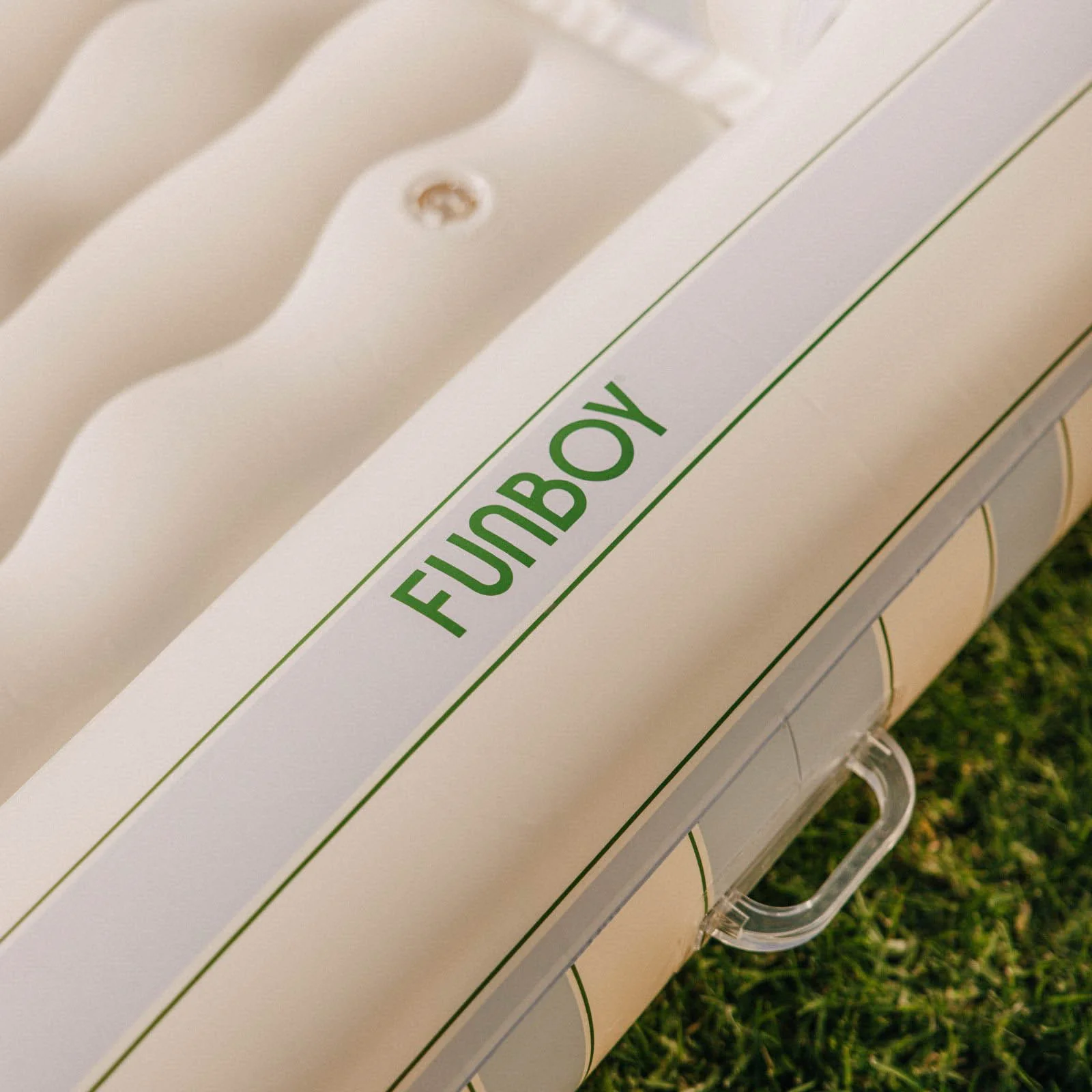 Tanning Pool Lounger - Image 5