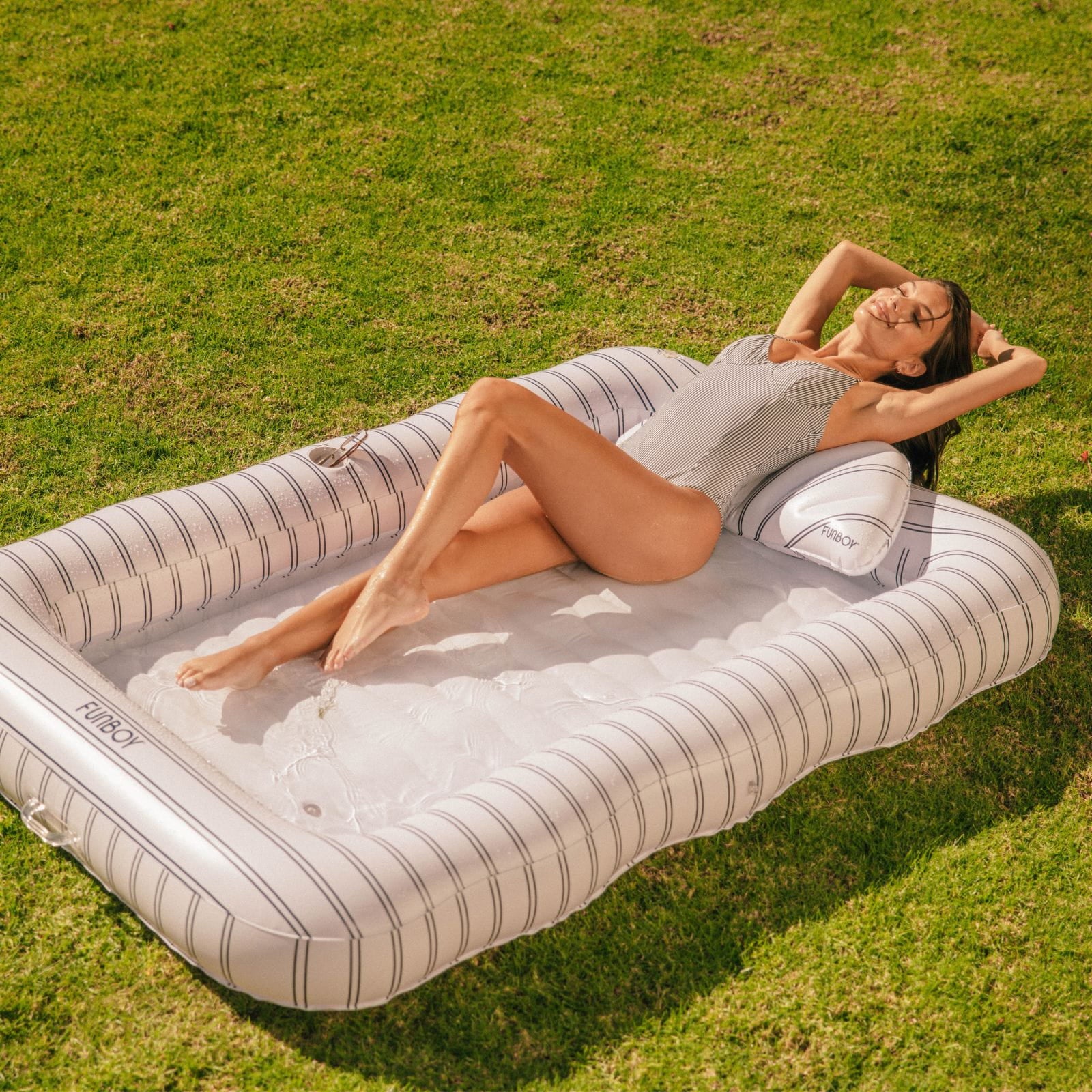 Tanning Pool Lounger - Image 5