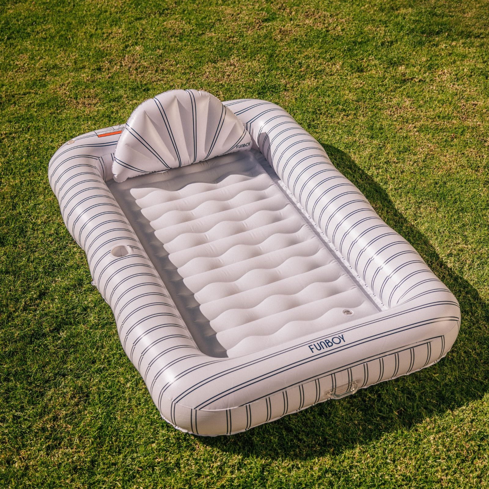 Tanning Pool Lounger - Image 6